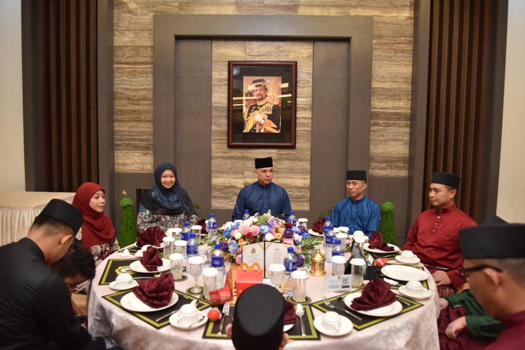 WELFARE CONTRIBUTIONS EXTENDED TO CHILDREN WITH SPECIAL NEEDS OF ROYAL BRUNEI ARMED FORCES PERSONNEL