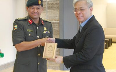 PERMANENT SECRETARY, MINISTRY OF DEFENCE SINGAPORE AND DELEGATES VISIT TO DEFENCE ACADEMY, ROYAL BRUNEI ARMED FORCES