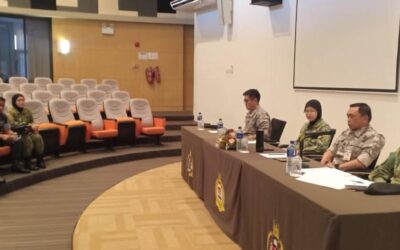 ACTING COMMANDANT DEFENCE ACADEMY ROYAL BRUNEI ARMED FORCES HELD SESSIONS WITH THE OFFICER CADET SCHOOL INSTRUCTORS AND THE OFFICER CADETS OF INTAKE 20