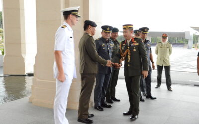 PEMERINTAH ABDB MEMBUAT KUNJUNGAN PERPISAHAN SEMPENA PERSARAA KE AKADEMI PERTAHANAN