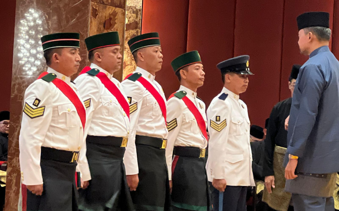 HIS MAJESTY BESTOWS STATE HONORARY MEDALS TO MINDEF OFFICERS AND PERSONNEL