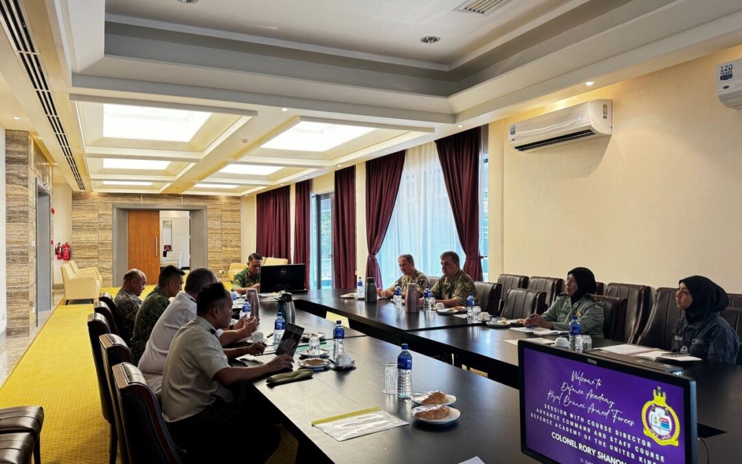 COURSE DIRECTOR UK ADVANCE COMMAND & STAFF COLLEGE VIST TO DA RBAF