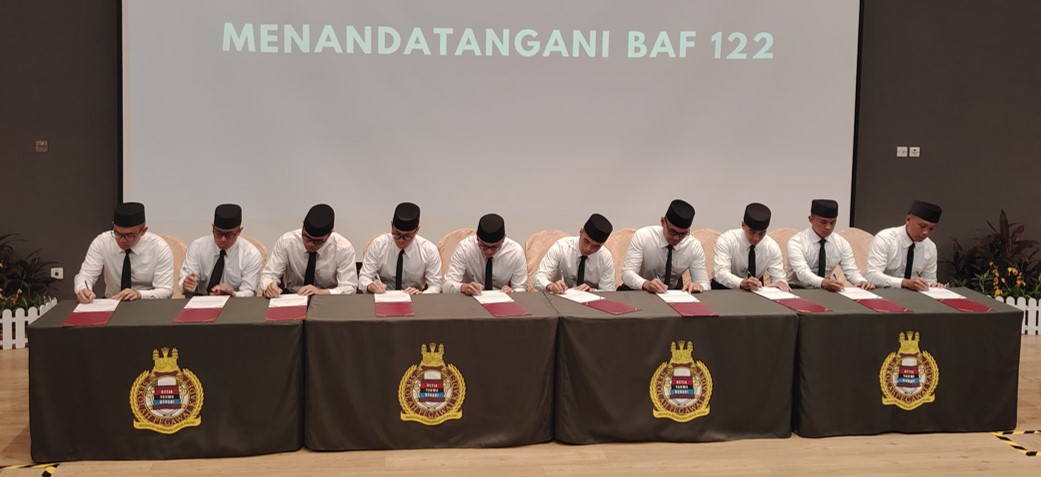 OFFICER CADET SCHOOL HOLDS SIGNING OF BAF 122 FOR INTAKE 24